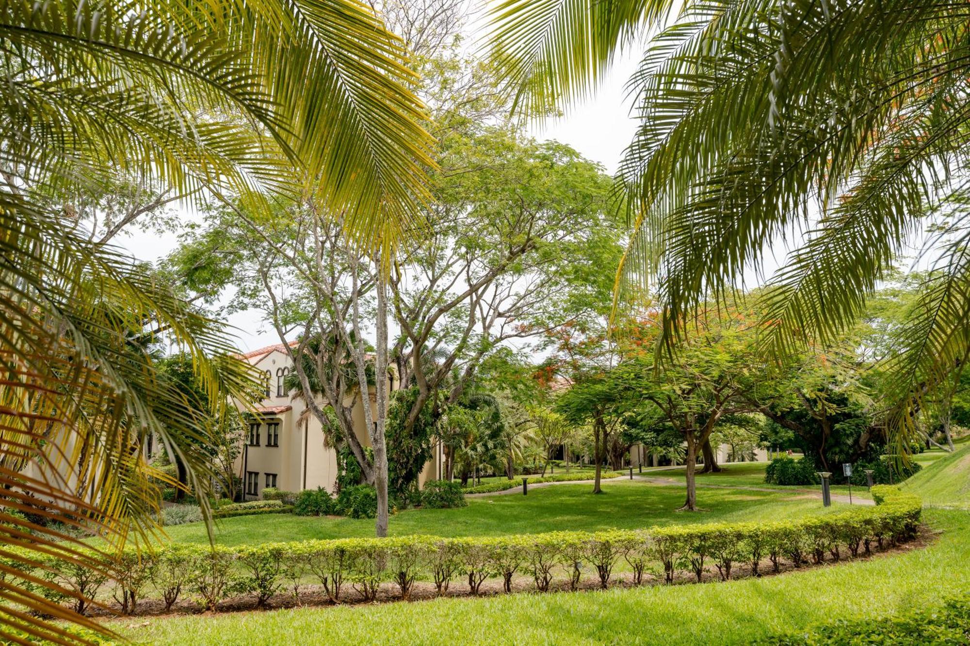 Coco Breeze Private Residence ภายนอก รูปภาพ