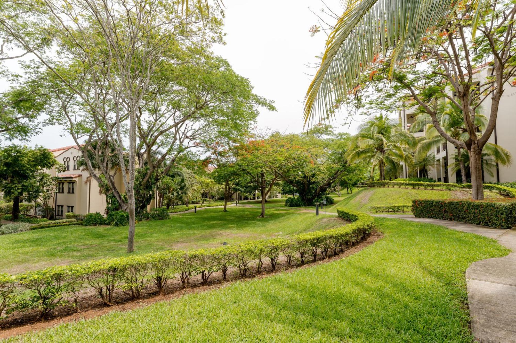 Coco Breeze Private Residence ภายนอก รูปภาพ