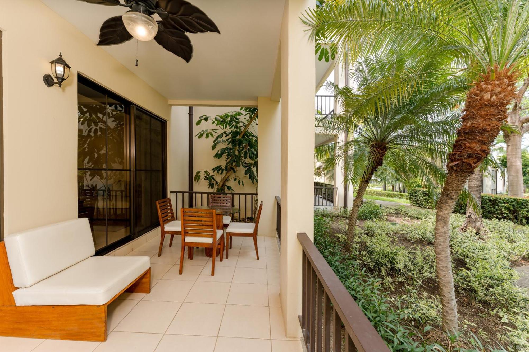 Coco Breeze Private Residence ภายนอก รูปภาพ
